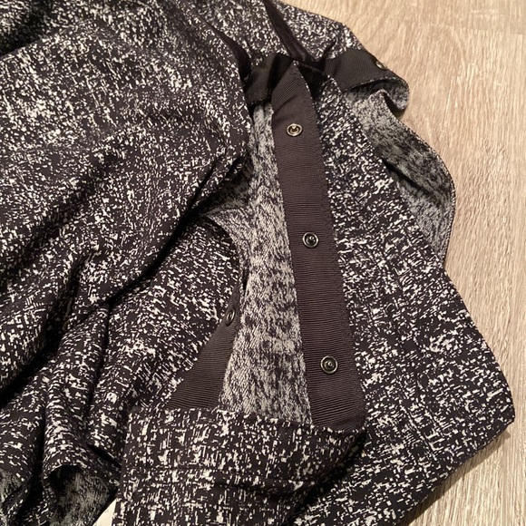 Lululemon Heathered Grey Rulu Vinyasa Yoga Scarf Wrap - Picture 4 of 5